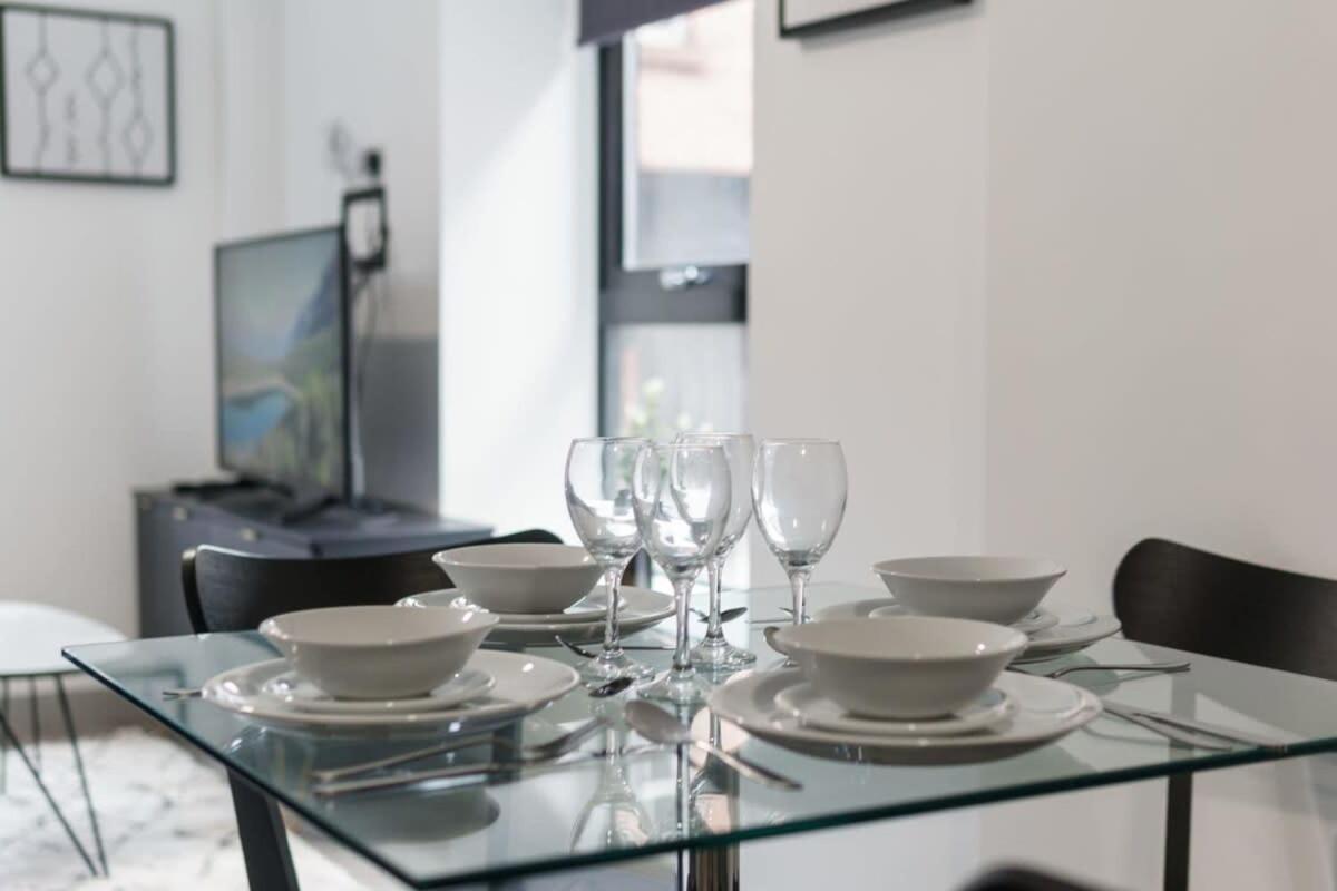 Lovely 1 Bed Apartment In Liverpool Centre Kültér fotó